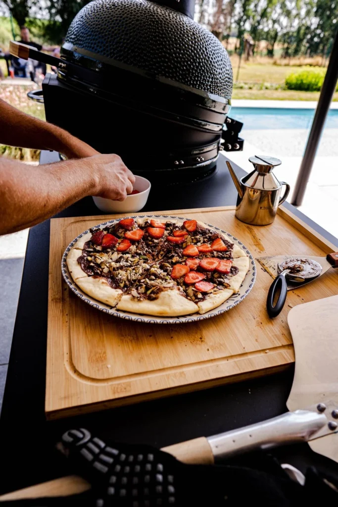 Libérez le chef qui est en vous avec le meilleur kamado BBQ en France, parfait pour créer des plats grillés délicieux et profiter de moments spéciaux avec vos proches. Le meilleur kamado BBQ en France, de TIGER FIRE, garantit une qualité et des performances exceptionnelles pour chaque occasion de barbecue.